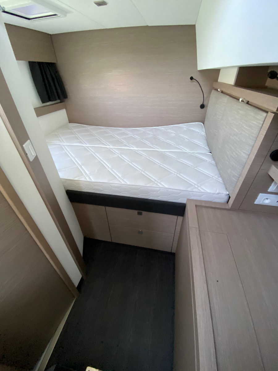 Photo #17 - Fountaine Pajot Tanna 47 - 5 cab. (Analau) in La Rochelle - 40282
