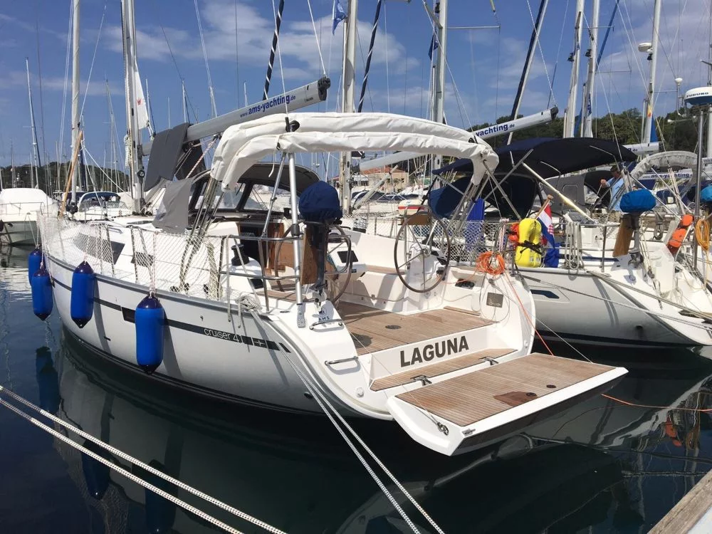 Bavaria Cruiser 41 - 3 cab. (Laguna)  - 2