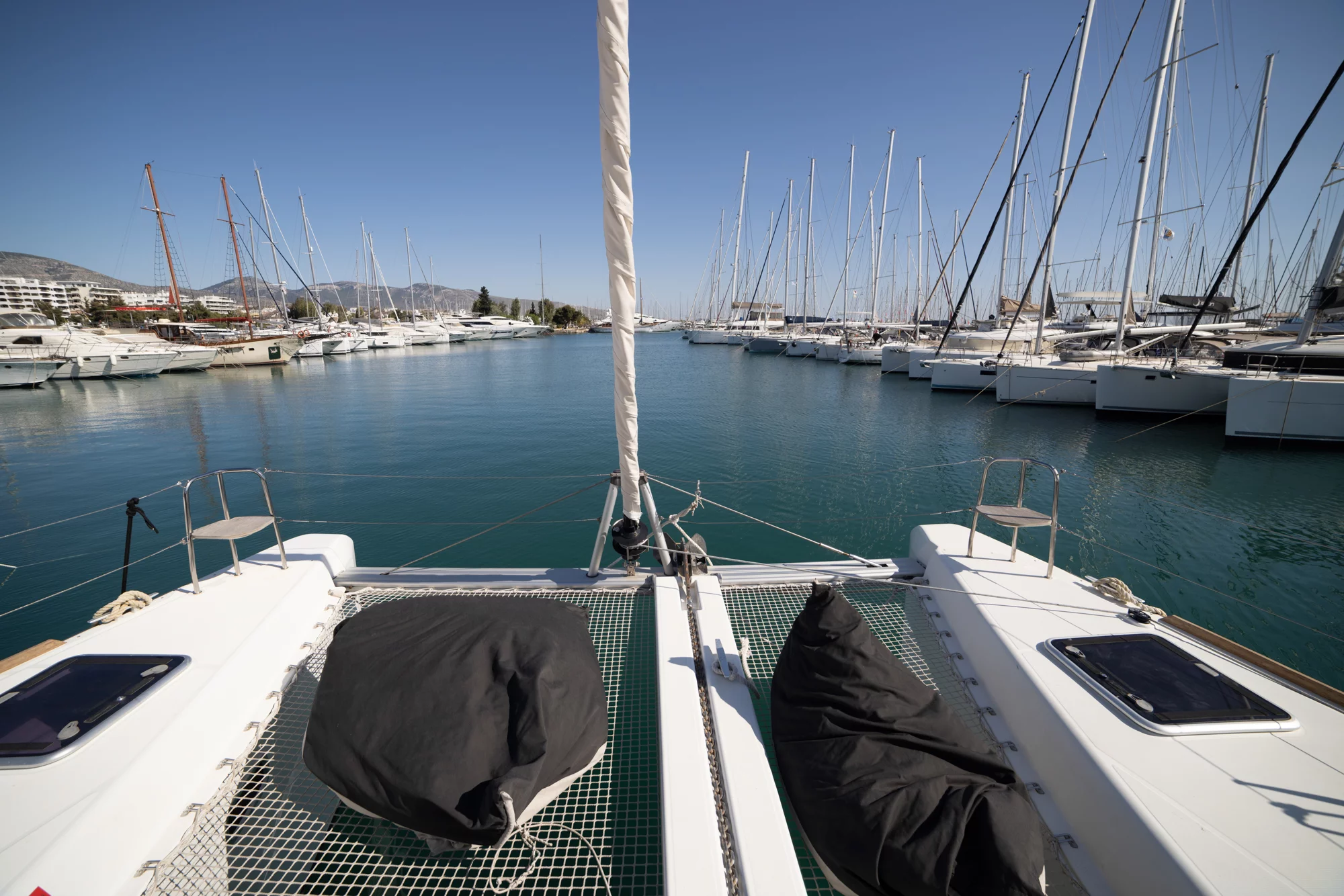 Lagoon 40 - 4 + 2 cab (Serendipity)  - 6