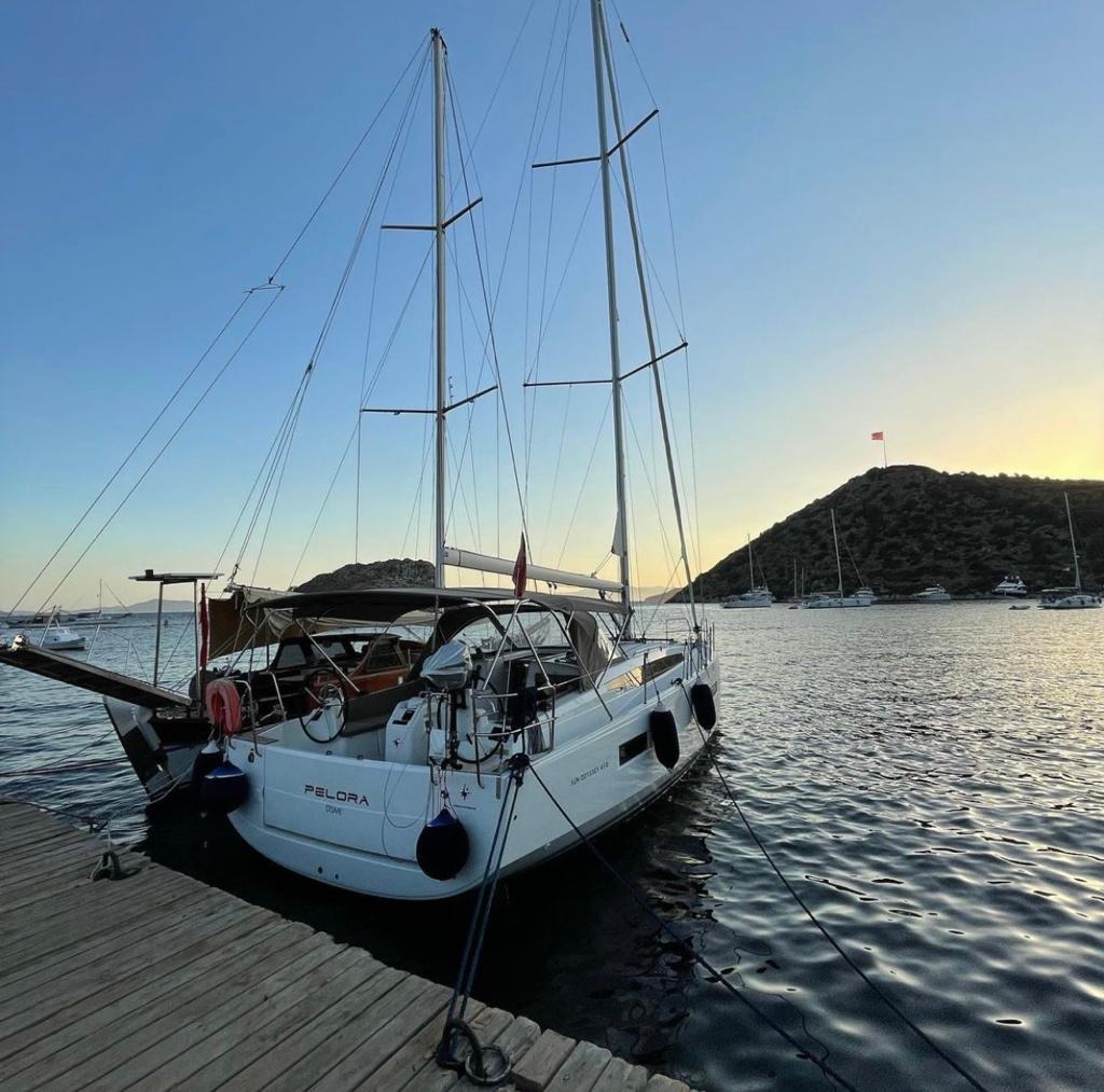 Photo #3 - Sun Odyssey 410 - 3 cab. (Pelora) in Marmaris - 40392