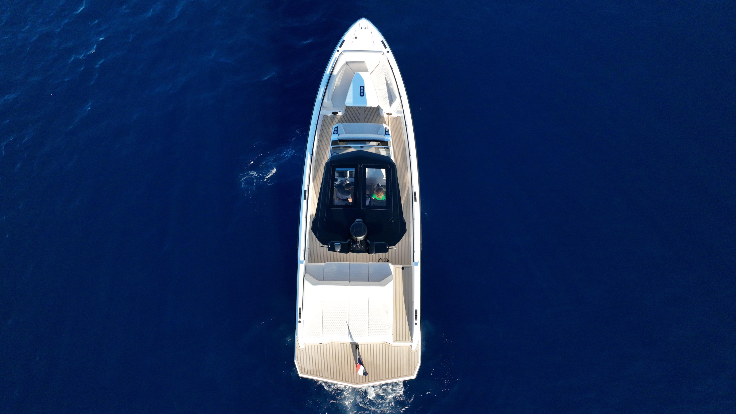 Photo #2 - Vanquish VQ40 (Goldfinger) in Golfo Aranci - 40400