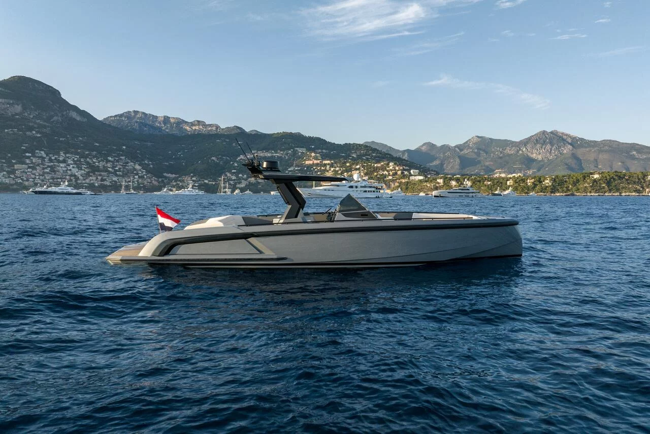 Vanquish VQ40 (Goldfinger)  - 0