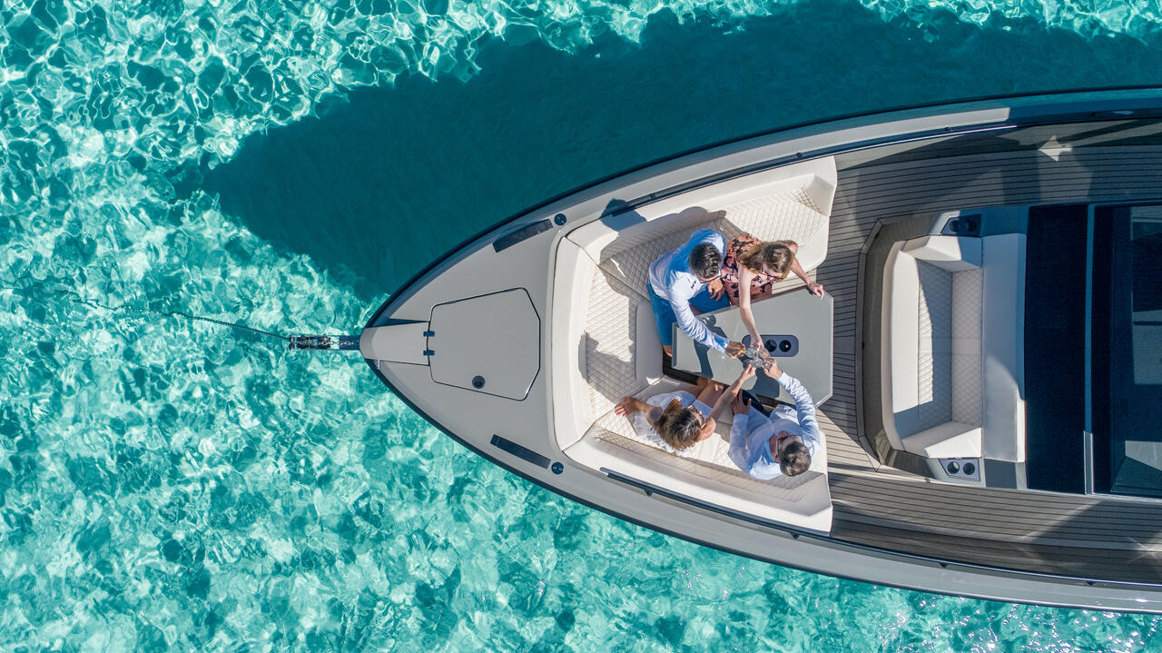 Photo #12 - Vanquish VQ40 (Goldfinger) in Golfo Aranci - 40400