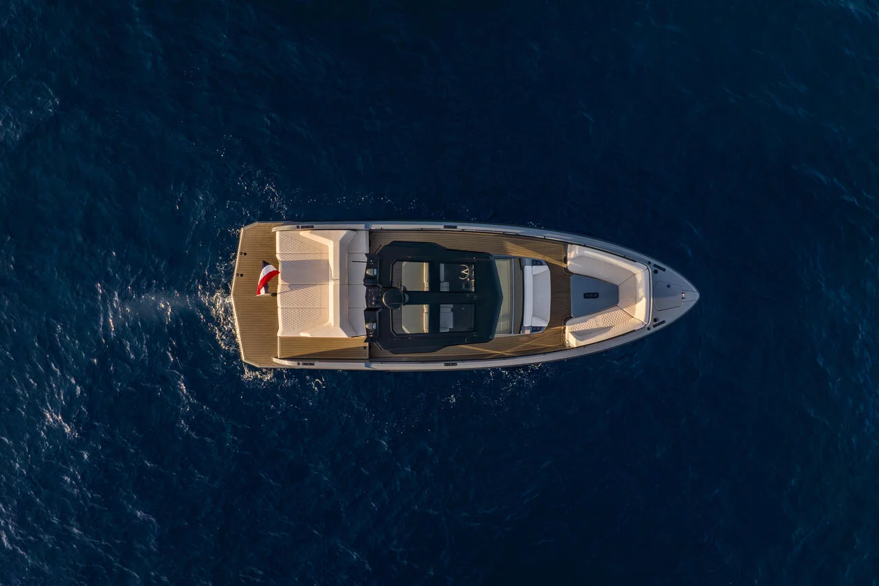 Vanquish VQ40 (Goldfinger)  - 12