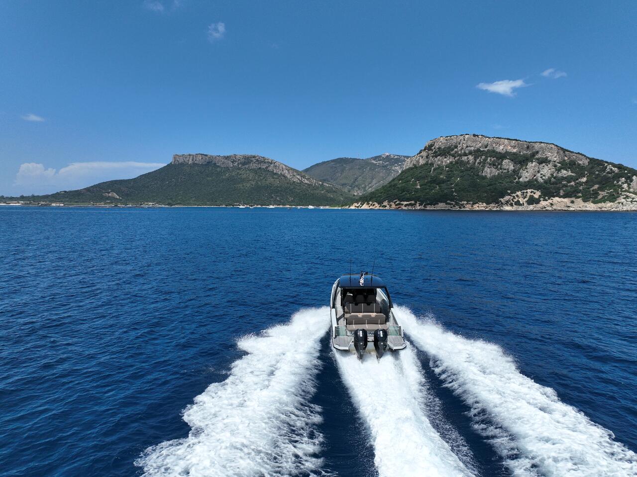 Photo #3 - Saxdor 320 GTO (Goldfinger) en Golfo Aranci - 40402