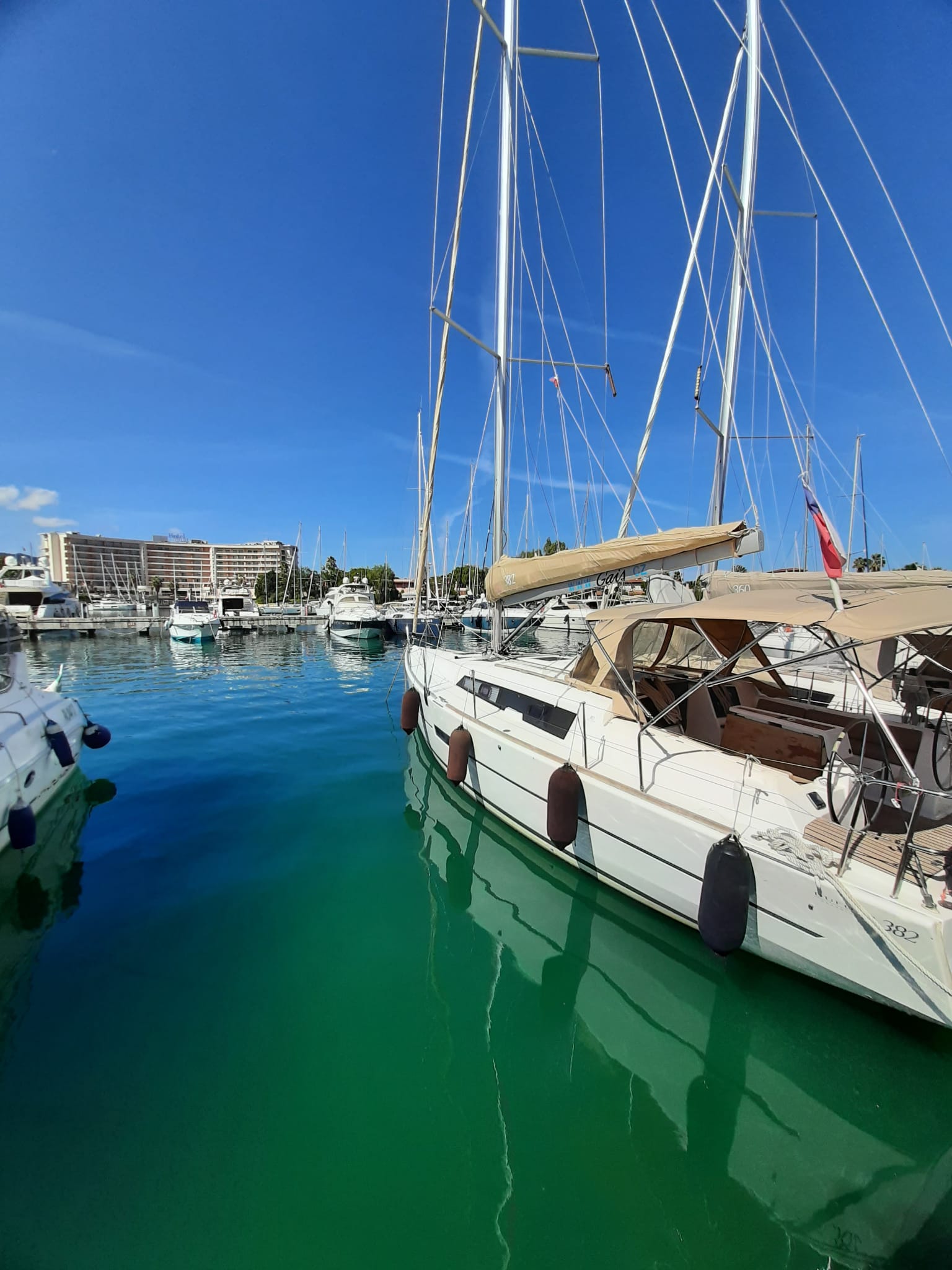 Photo #3 - Dufour 382 GL (Notus) en Portorosa - 40411