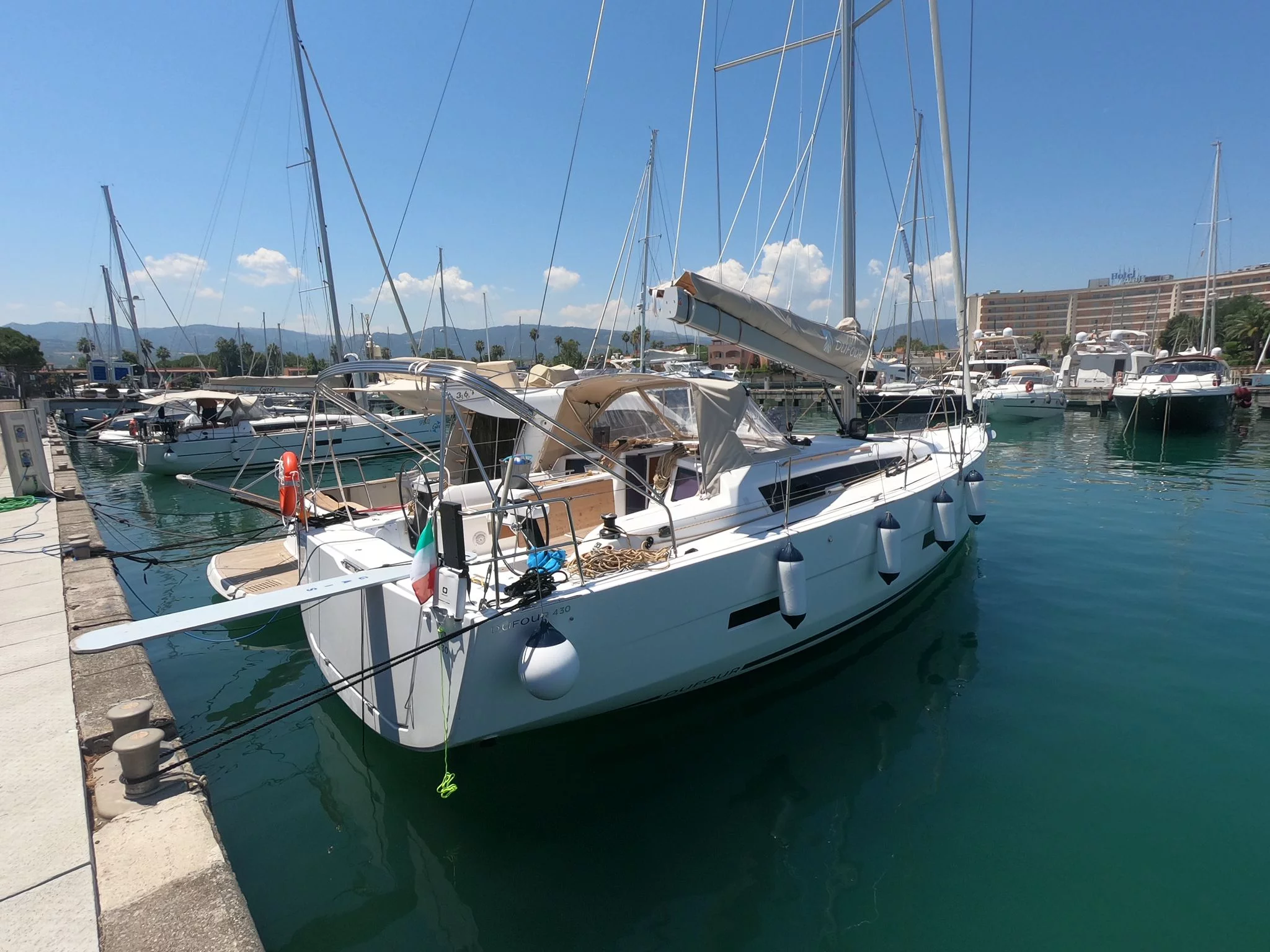 Dufour 430 GL (Akira)  - 2