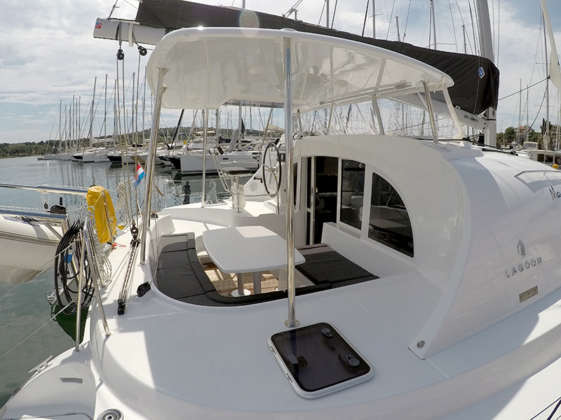 Photo #4 - Lagoon 380 - 4 + 2 cab. (Maya) en Sibenik - 40489