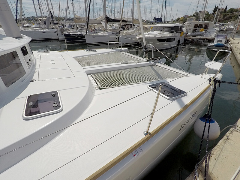 Photo #8 - Lagoon 380 - 4 + 2 cab. (Maya) en Sibenik - 40489