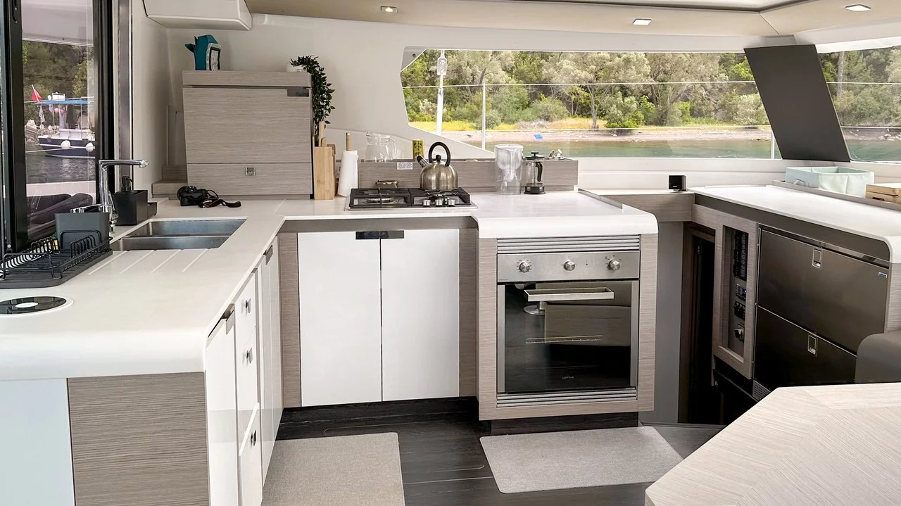 Fountaine Pajot Tanna 47 - 5 + 1 cab. (Smart Way)  - 17