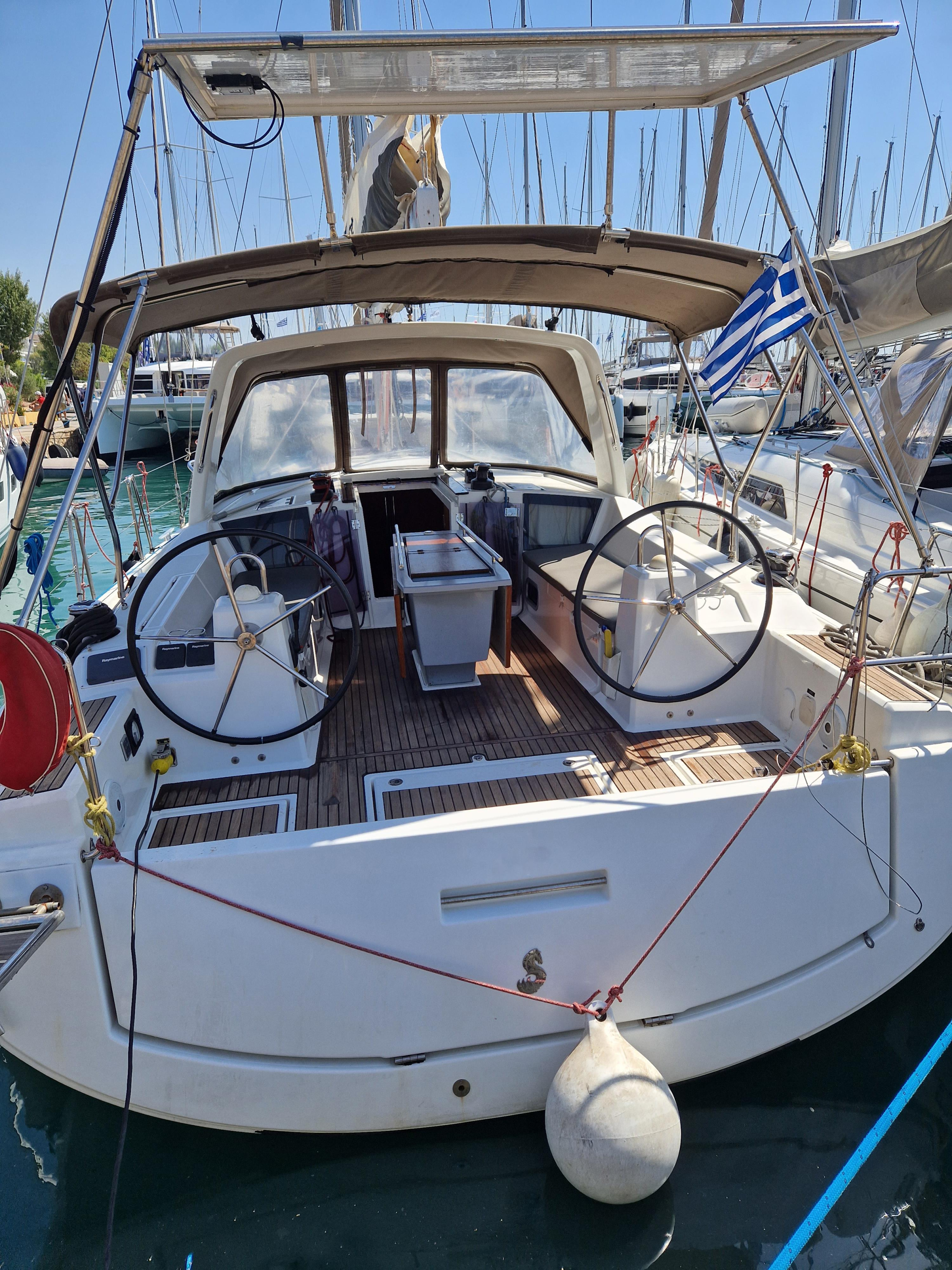 Photo #4 - Oceanis 41.1 (Kos 41.7) in Athens - 40520
