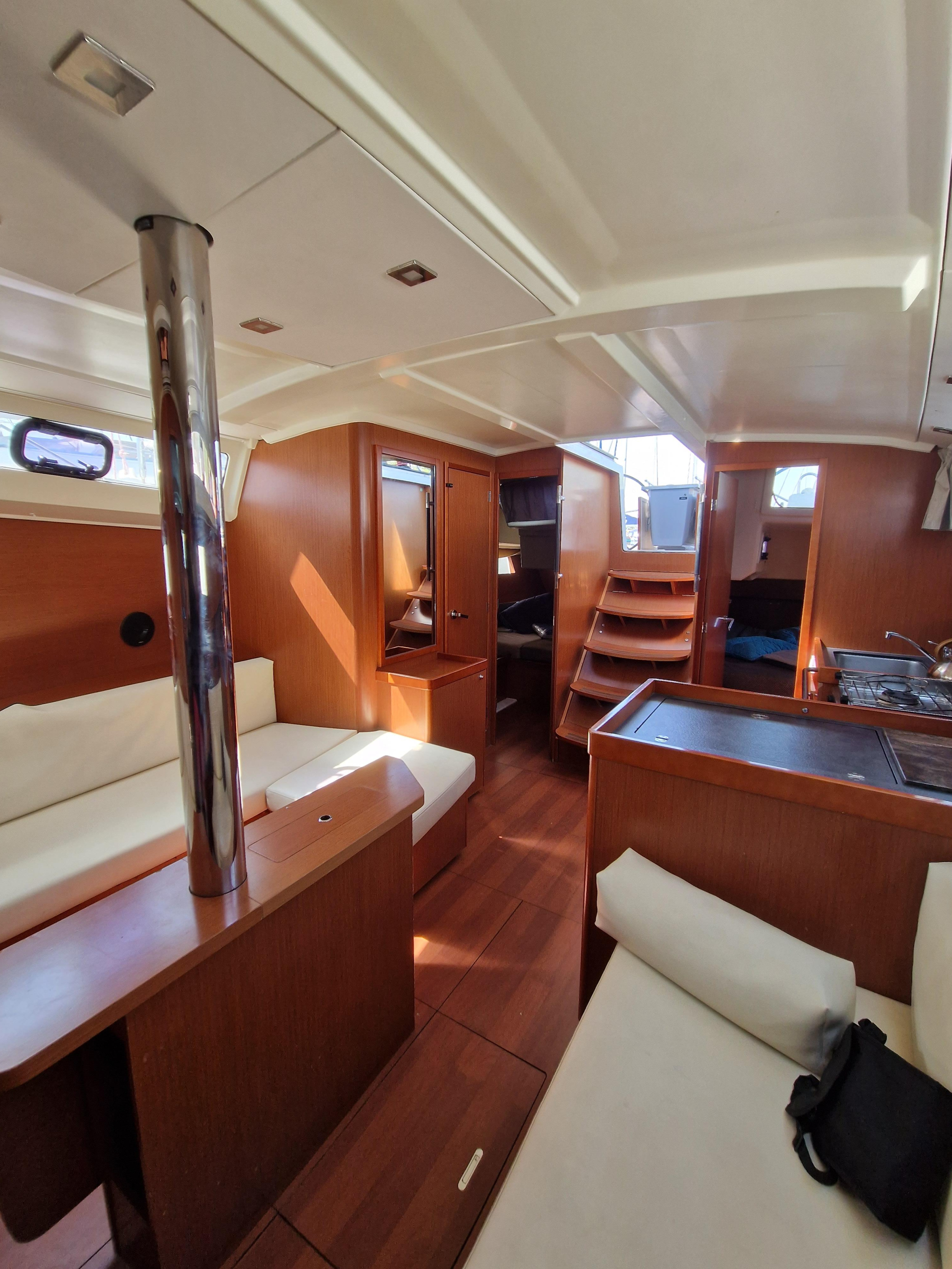 Photo #9 - Oceanis 41.1 (Kos 41.7) in Athens - 40520