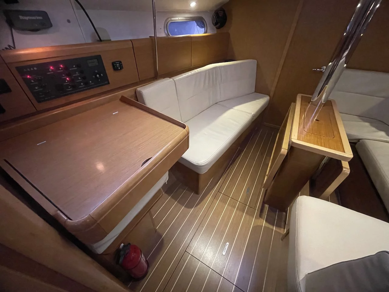 Sun Odyssey 36i (Agatha)  - 9