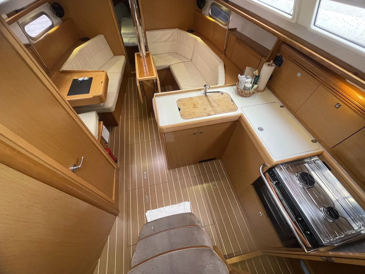Sun Odyssey 36i (Agatha)  - 10