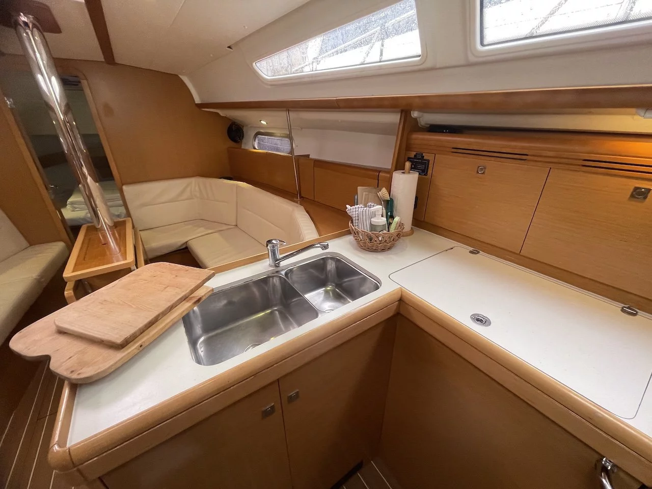 Sun Odyssey 36i (Agatha)  - 16