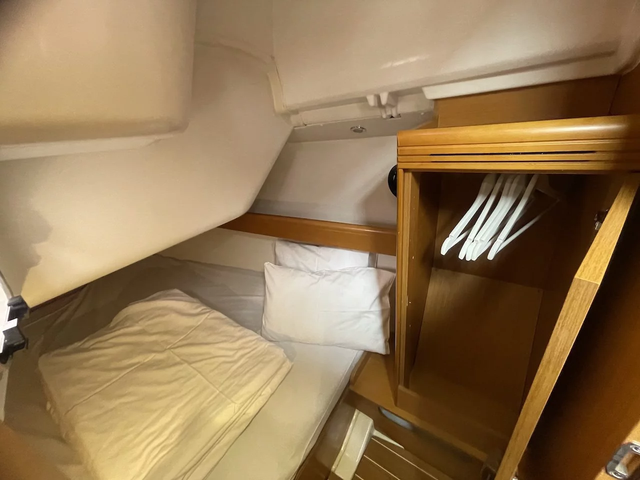 Sun Odyssey 36i (Agatha)  - 24