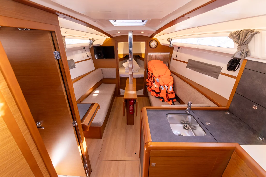 Sun Odyssey 349 (Zatara)  - 8