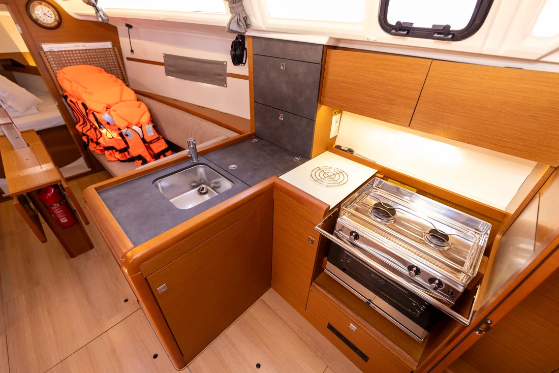 Sun Odyssey 349 (Zatara)  - 9