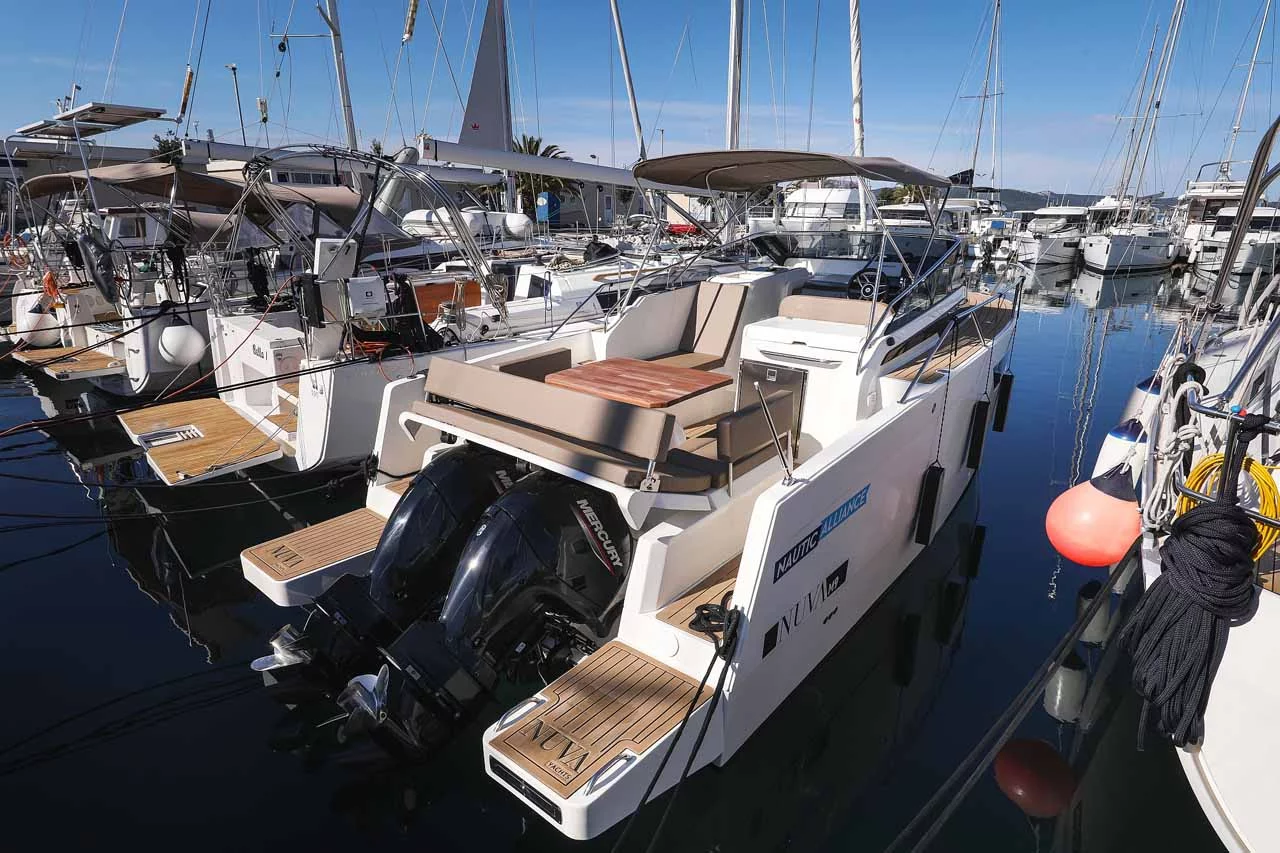 Nuva M9 Cabin (Planac)  - 2