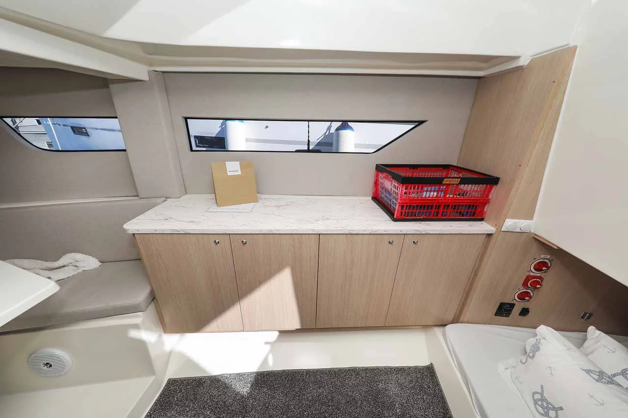 Nuva M9 Cabin (Planac)  - 14