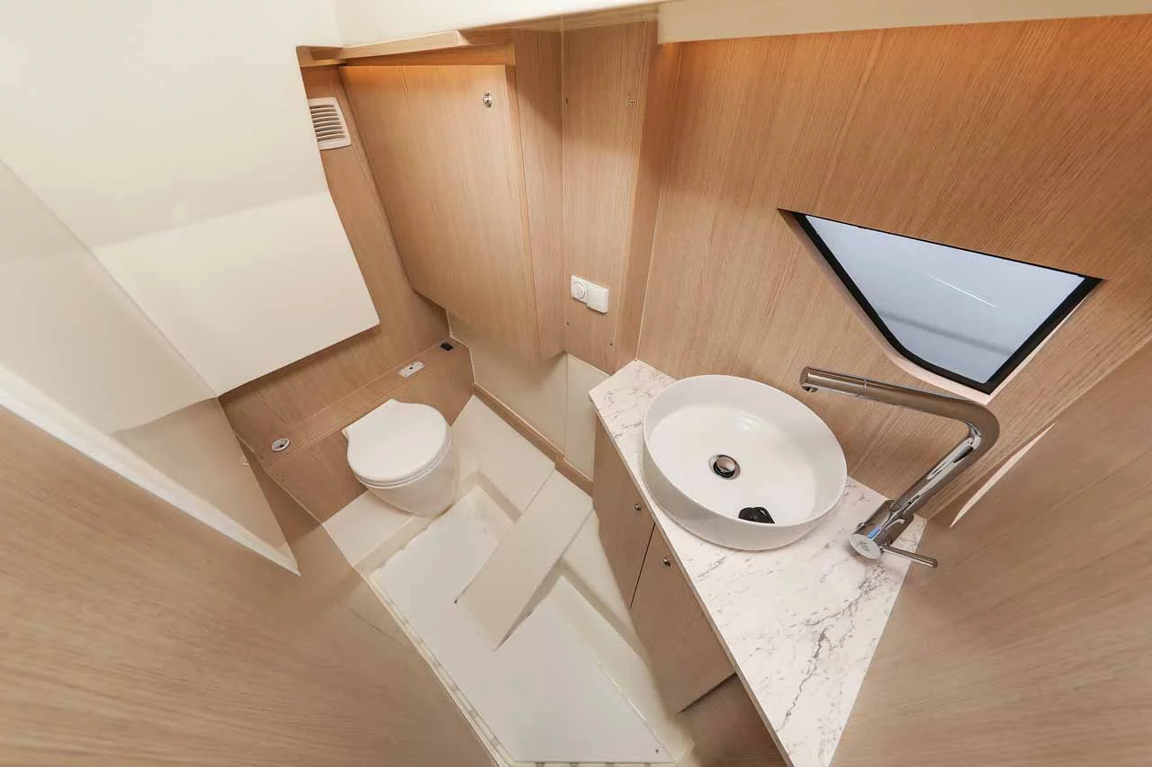 Nuva M9 Cabin (Planac)  - 15