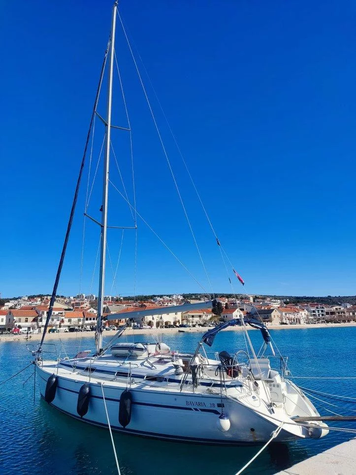 Bavaria 38 (Ra)  - 4