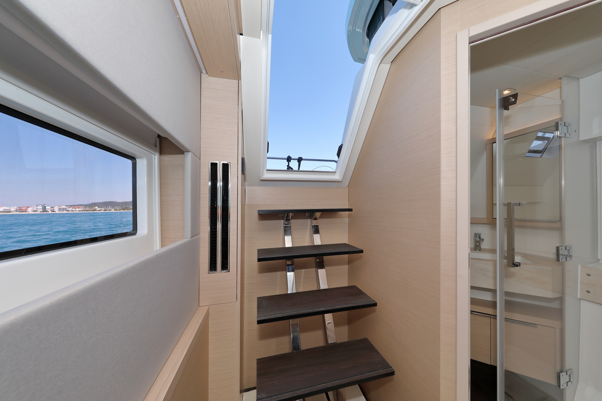 Photo #12 - Lagoon 55 - 4 cab. (Champagne Please) in Split - 40558