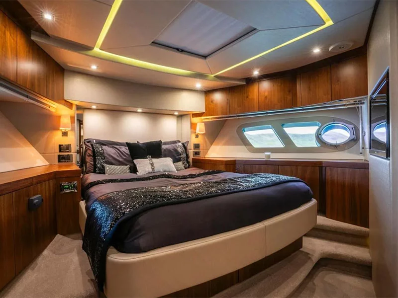 Sunseeker Manhattan 73 (Goldeneye)  - 13