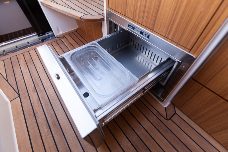 Marex 360 Cabriolet Cruiser — photo 8