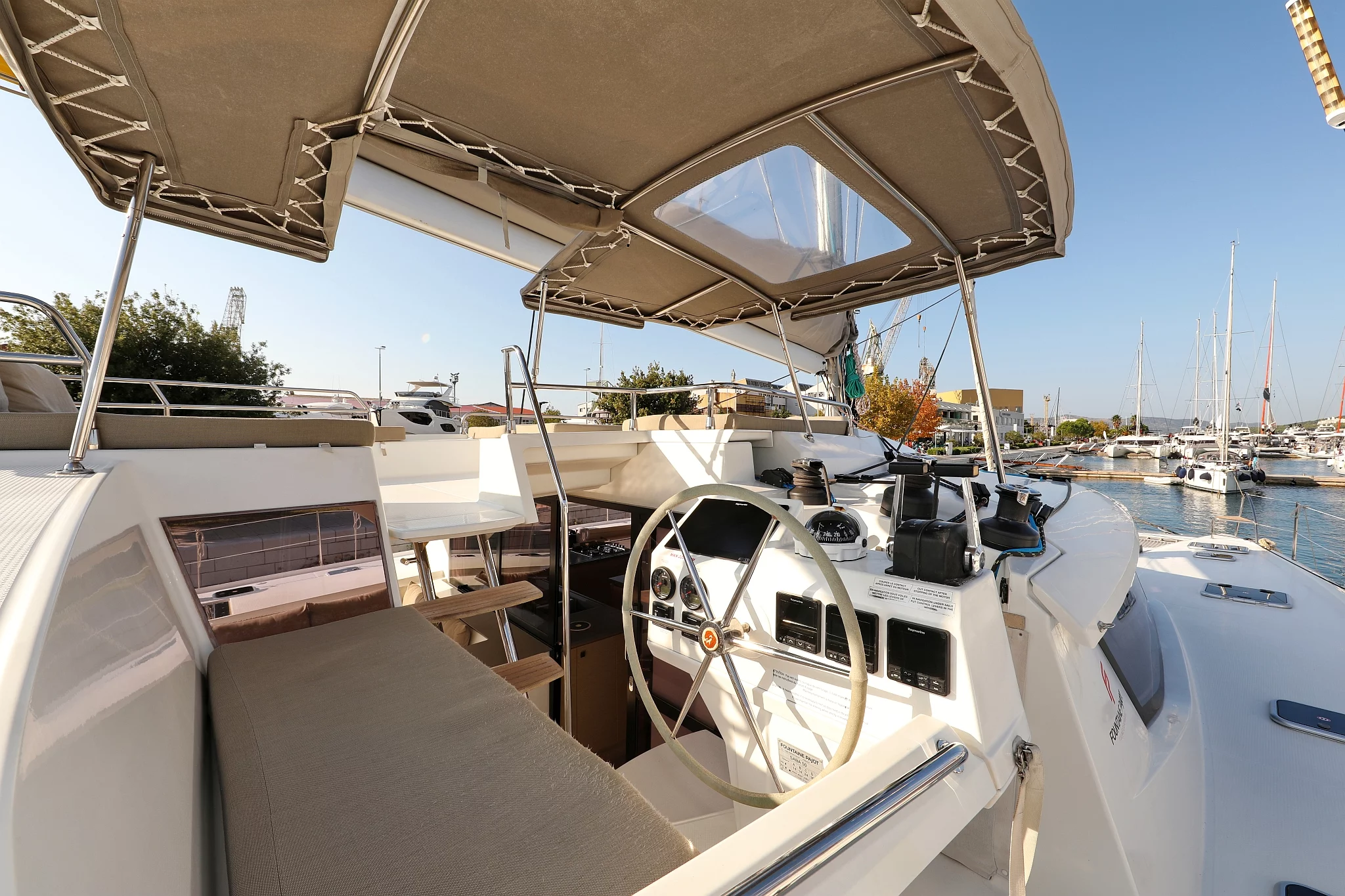 Fountaine Pajot Saba 50 - 6 + 1 cab. (Poco Loco)  - 36