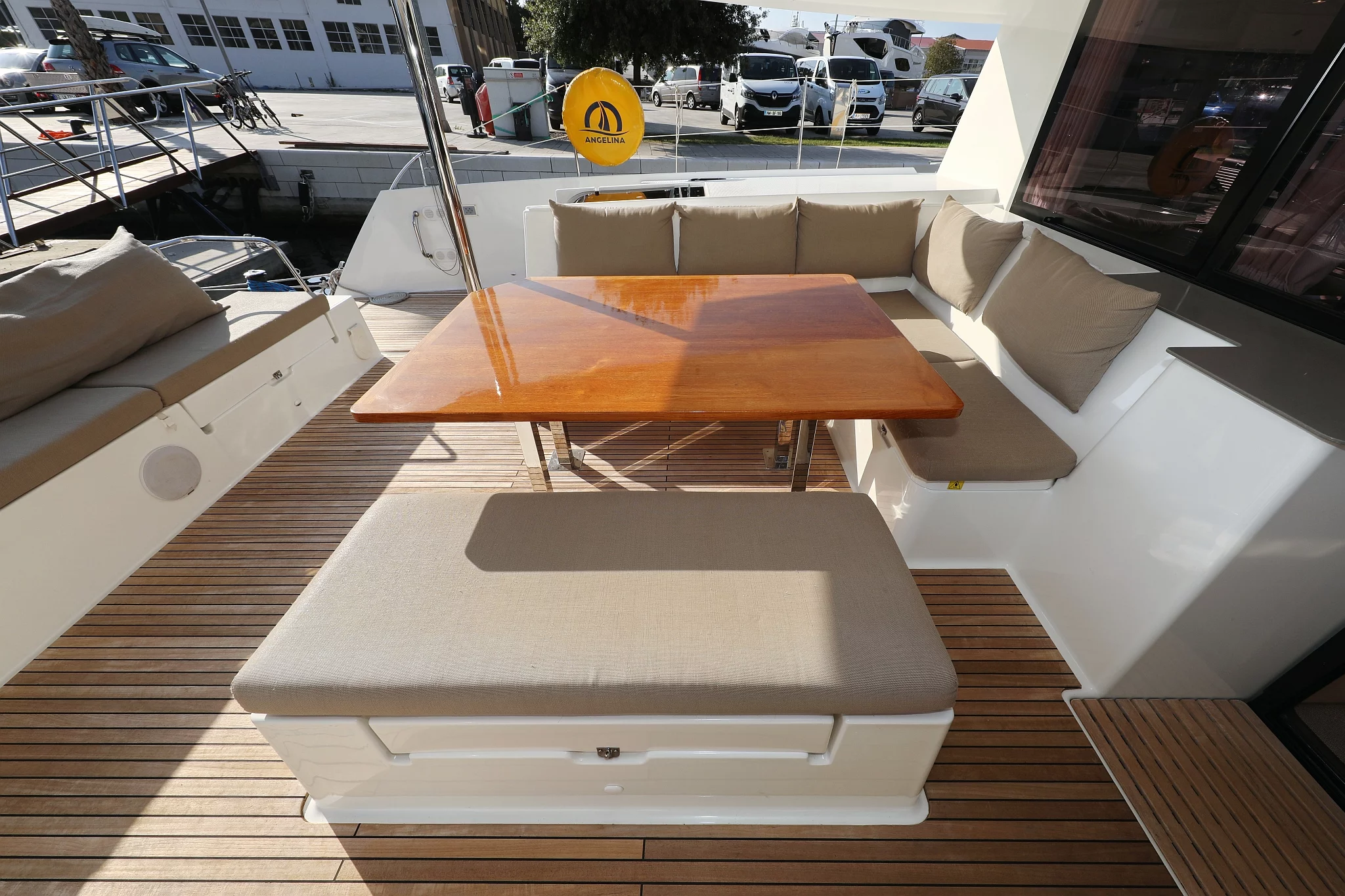 Fountaine Pajot Saba 50 - 6 + 1 cab. (Poco Loco)  - 25