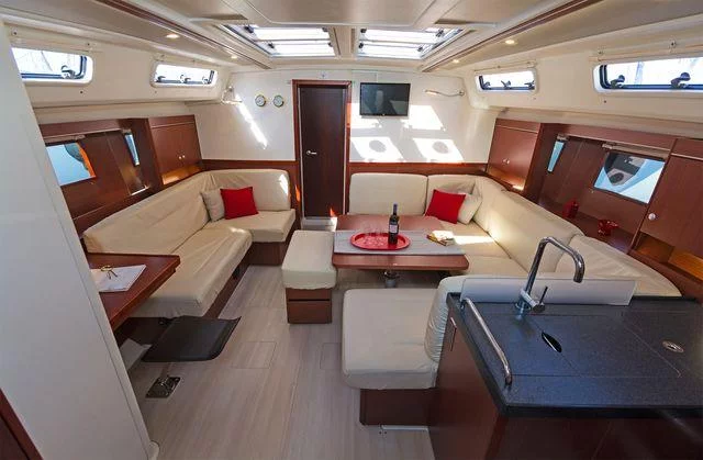 Hanse 455 (Caitlin of Lorne)  - 3