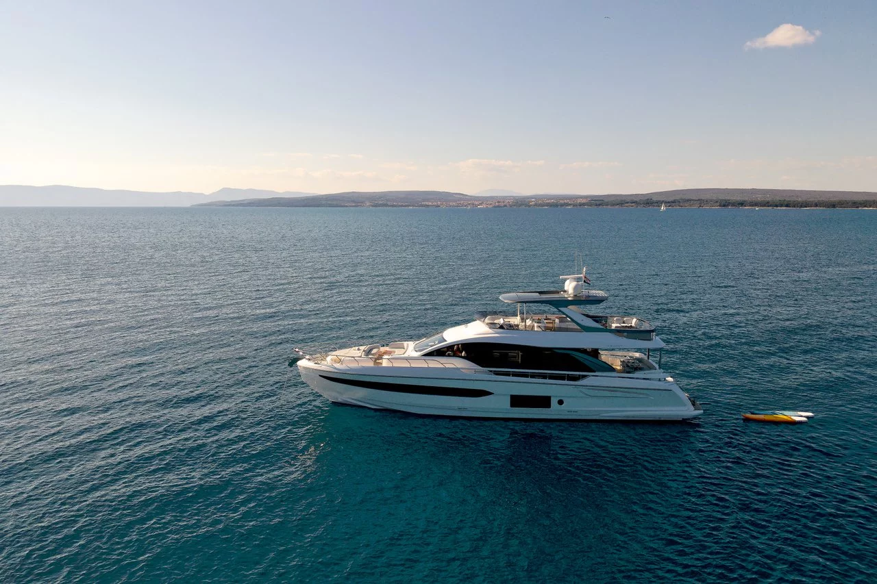 Azimut 78 Fly - 4 + 1 cab. (OMR Group)  - 10