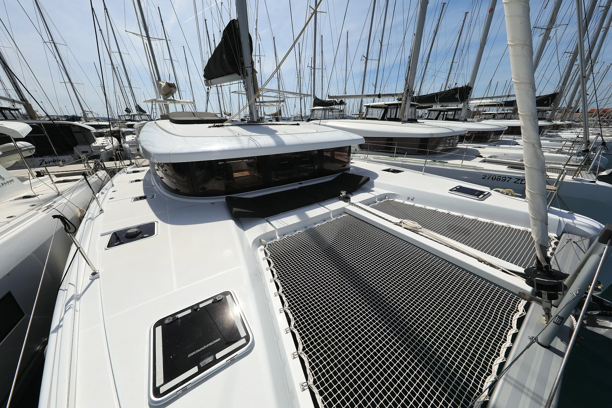 Lagoon 42 - 4 + 2 cab. (Family Time)  - 13