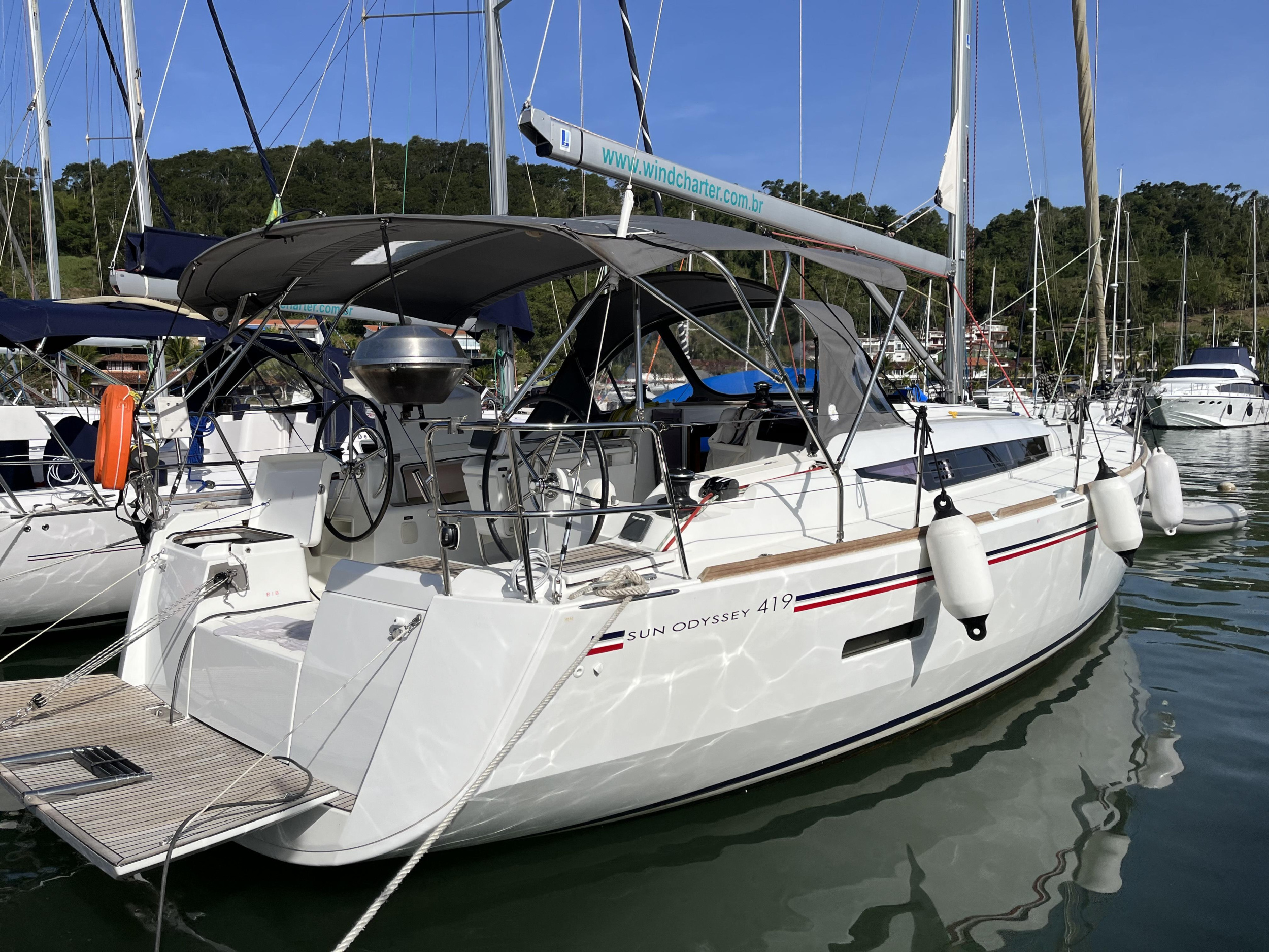 Photo #1 - Sun Odyssey 419 - 3 cab. (Friday) in Paraty - 40659