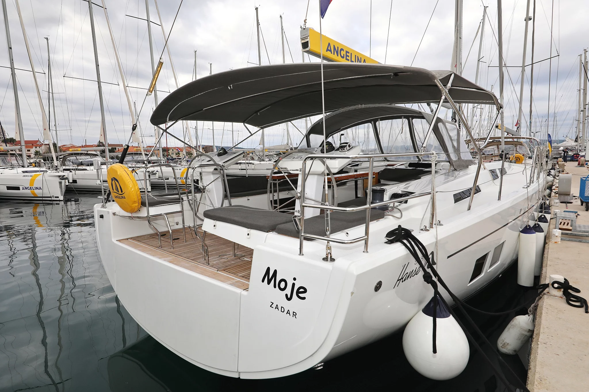 Hanse 548 - 5 + 1 cab. (Moje)  - 0