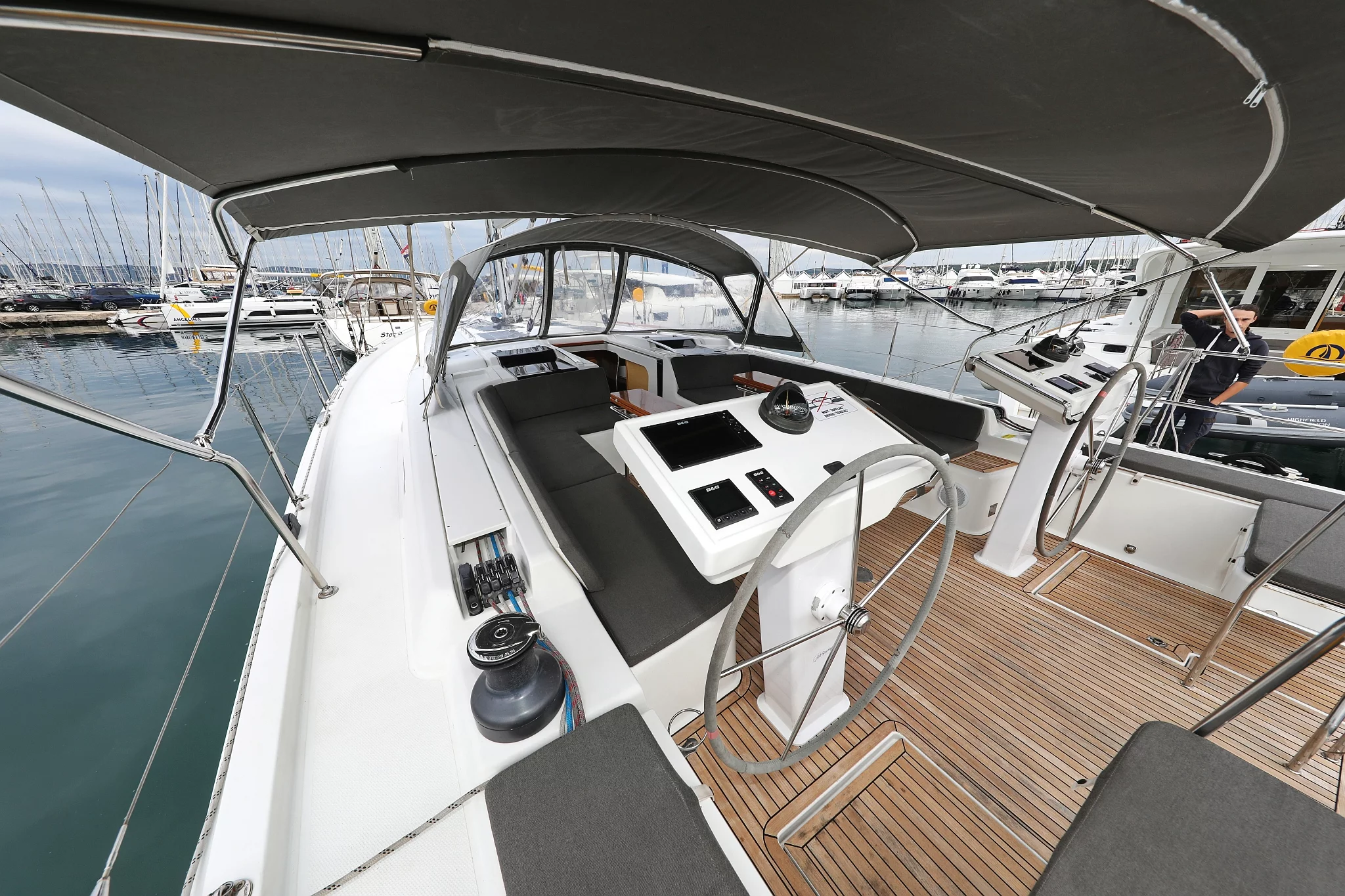 Hanse 548 - 5 + 1 cab. (Moje)  - 4