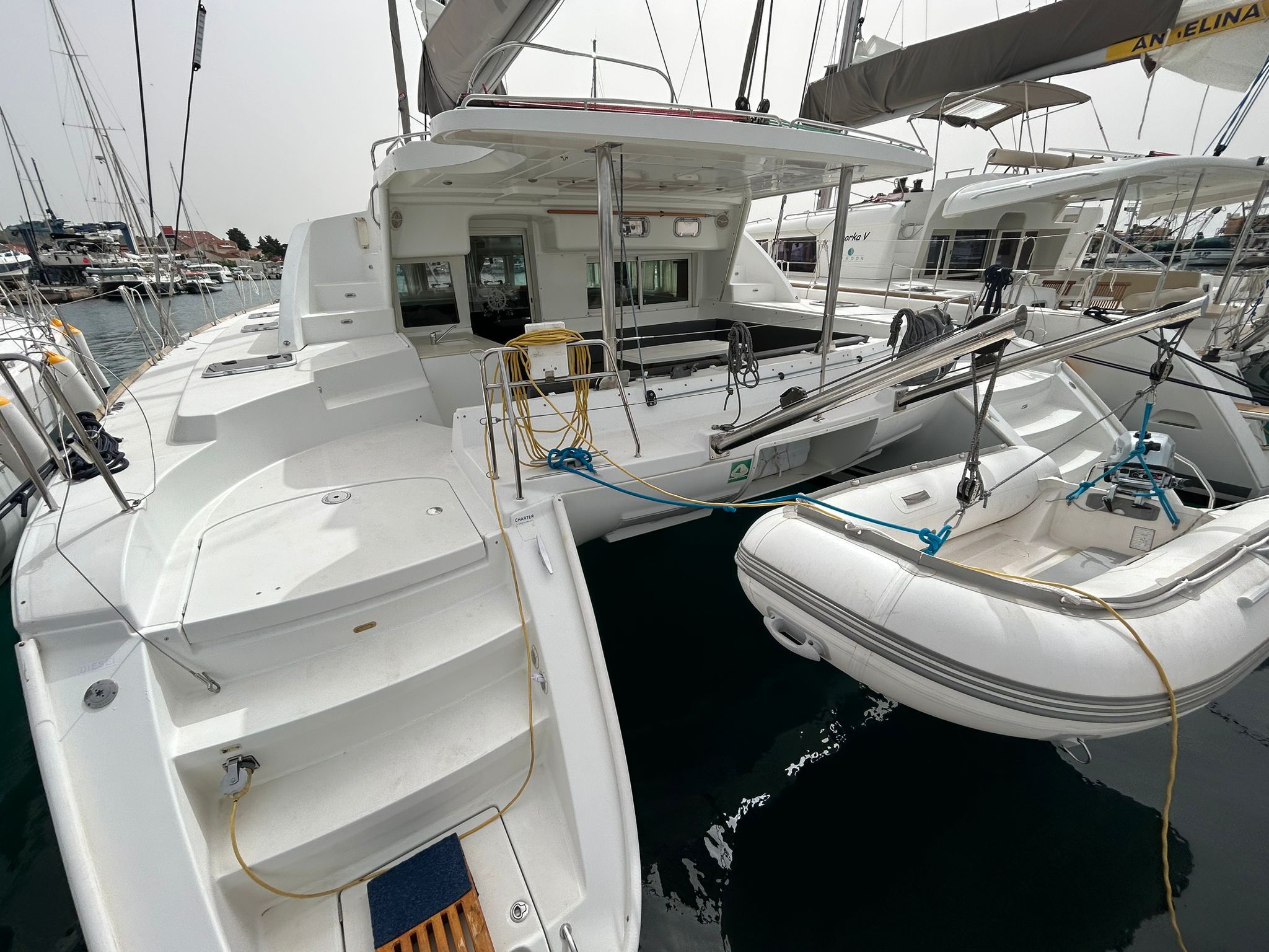 Photo #3 - Lagoon 440 - 4 cab. (Manatee) in Tribunj - 40700