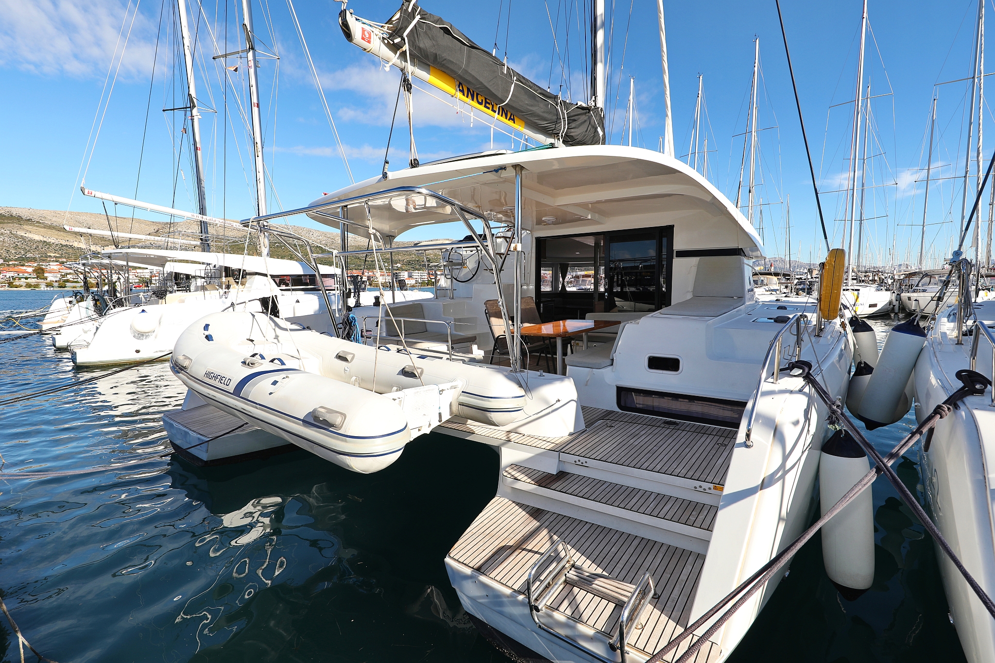 Photo #3 - Lagoon 42 - 4 + 2 cab. (Easy Course) in Trogir - 40730