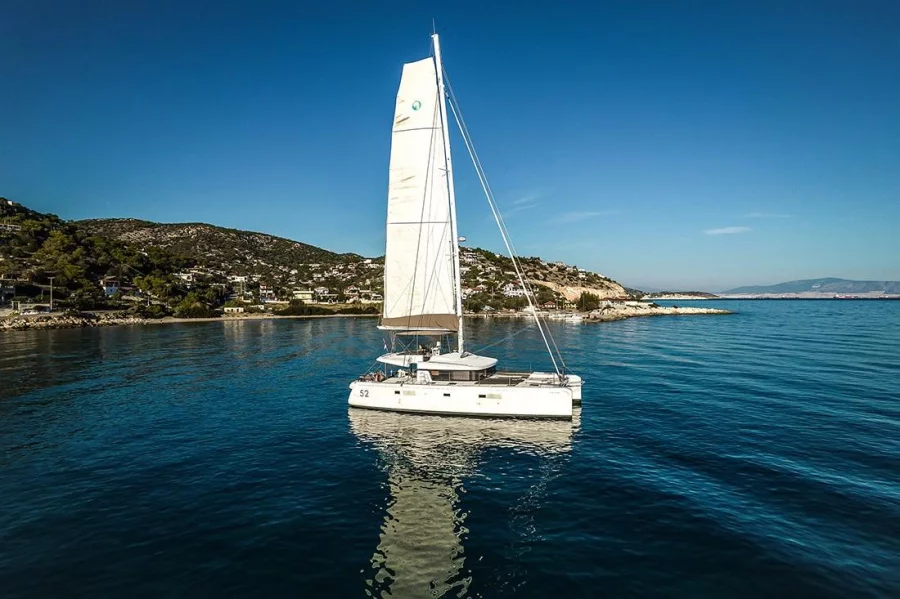 Lagoon 52 - 4 + 2 cab. (White Pearl)  - 8