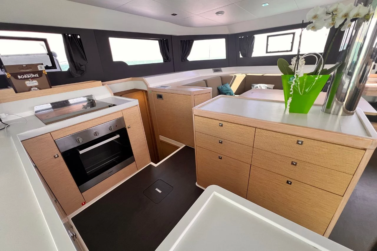 Dufour 48 Catamaran - 5 + 1 cab. (Futura)  - 7