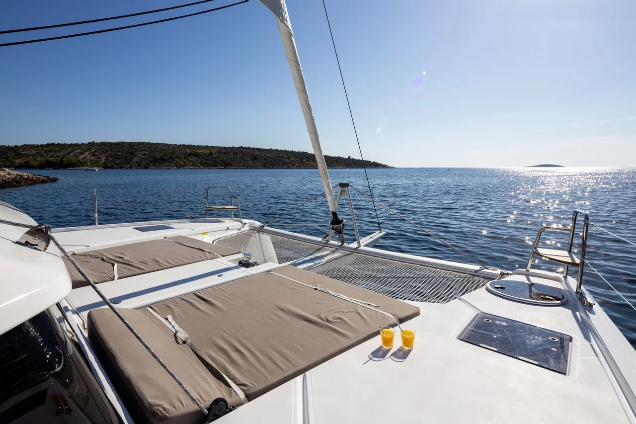 Dufour 48 Catamaran - 5 + 1 cab. (Cat)  - 14