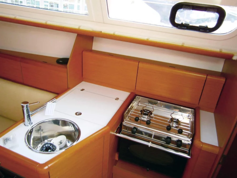 Sun Odyssey 33i (Targui III)  - 5