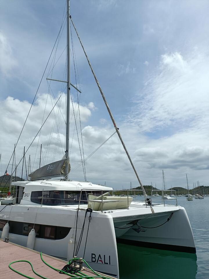 Photo #3 - Bali Catsmart - 4 + 2 cab. (Poucette) in Le Marin - 40803