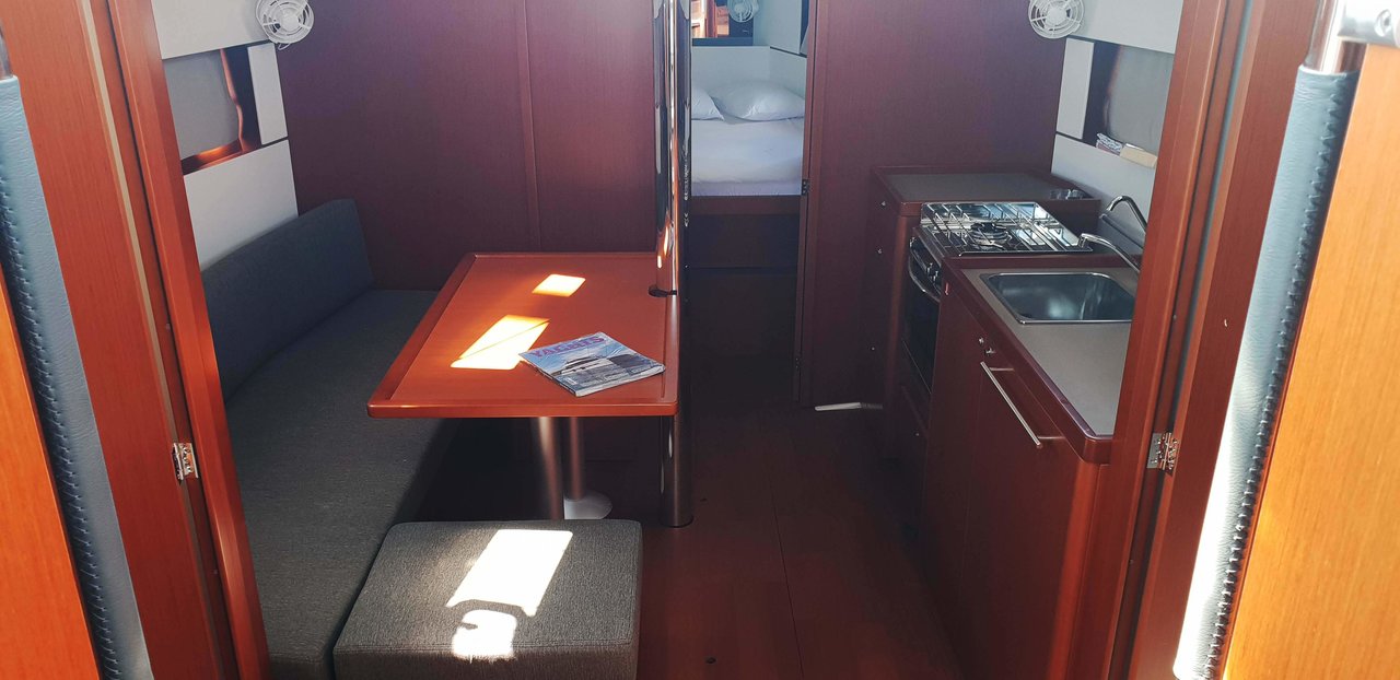 Photo #7 - Oceanis 38.1 (Bellona) in Split - 40807