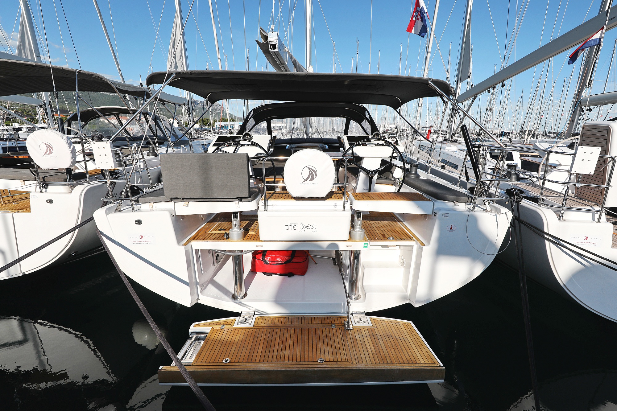 Photo #3 - Hanse 548 - 5 + 1 cab. (Simply The Best) in Kastela - 40848