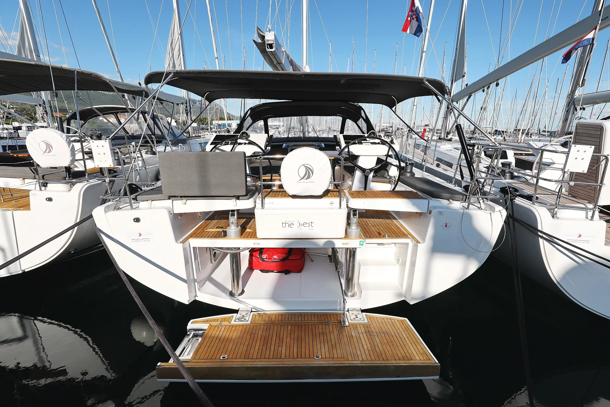Hanse 548 - 5 + 1 cab. (Simply The Best)  - 2