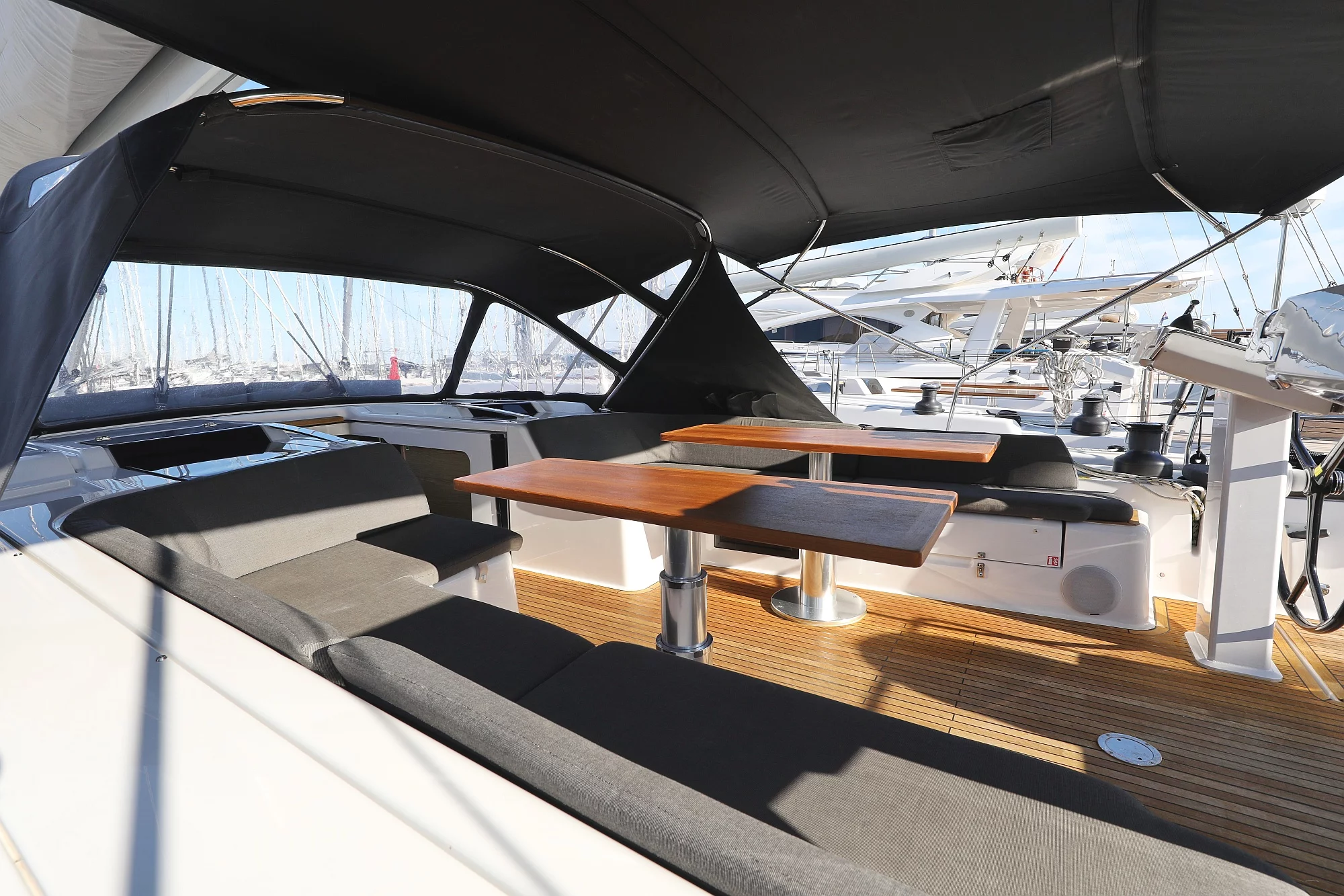 Hanse 548 - 5 + 1 cab. (Simply The Best)  - 6