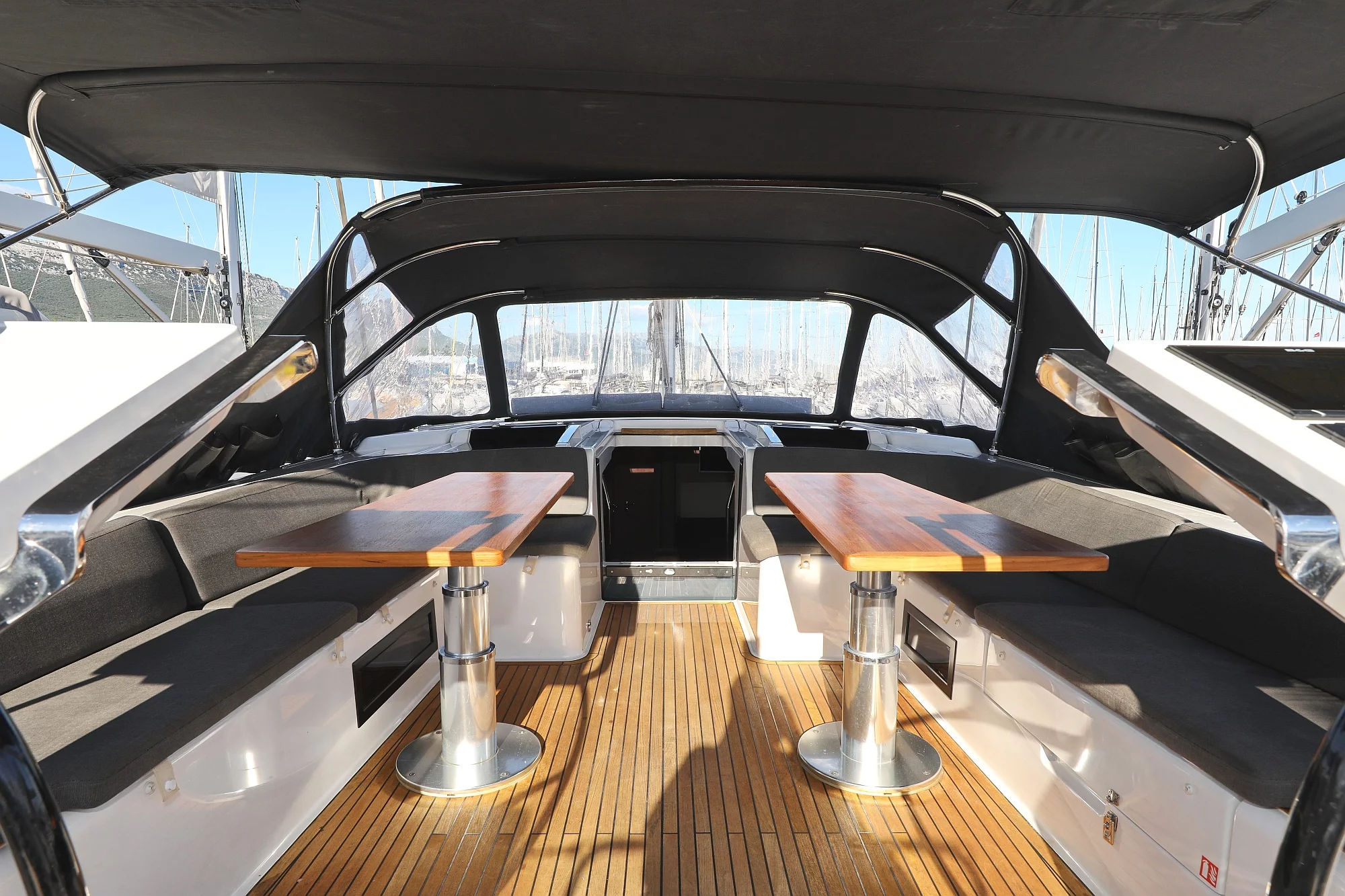 Hanse 548 - 5 + 1 cab. (Simply The Best)  - 7