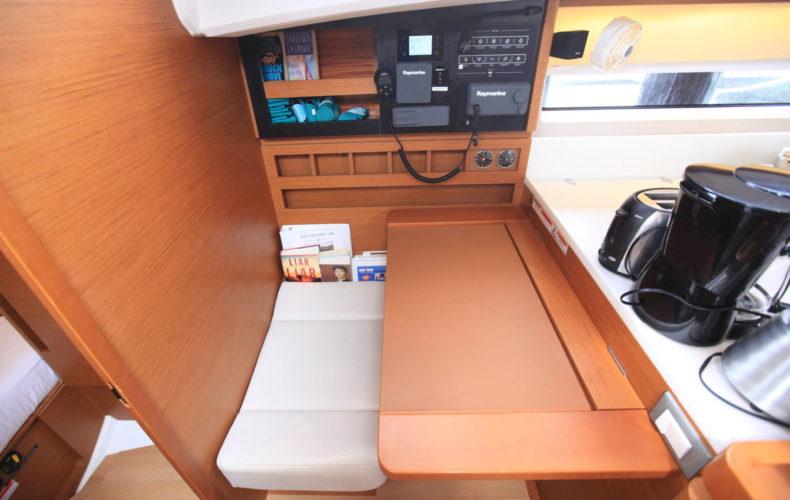 Photo #13 - Sun Odyssey 440 - 3 cab. (Reventador) en St. Petersburg - 40859
